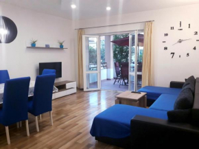 Отель Apartmani i soba Andrijasevic  Макарска 